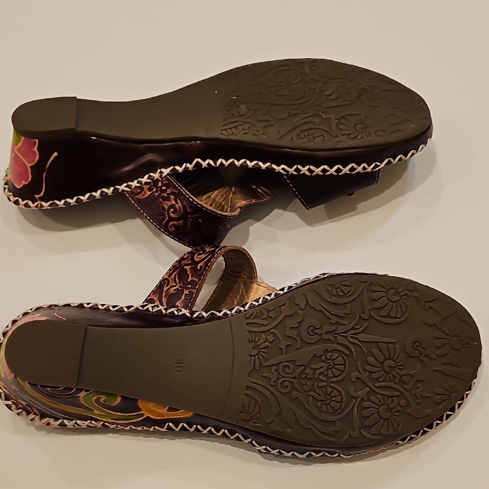 L'ARTISTE POLA Floral WEDGE Appliqué Sandals - Brown, Teal, Red SIZE 40 - Picture 9 of 12